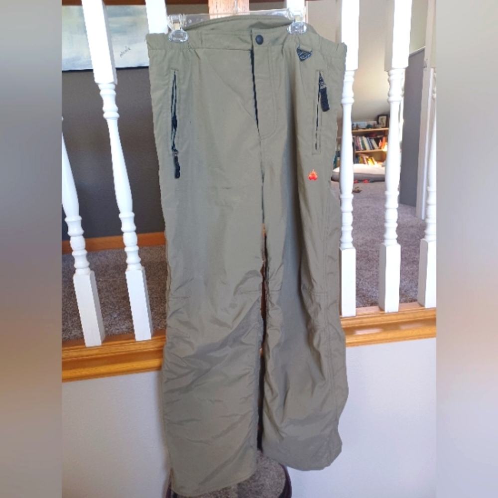 Snowboard and ski pants